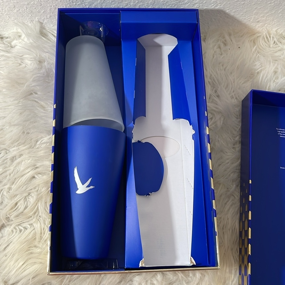 Grey Goose Cocktail Shaker Exclusive Gift Set - Picture 2 of 4